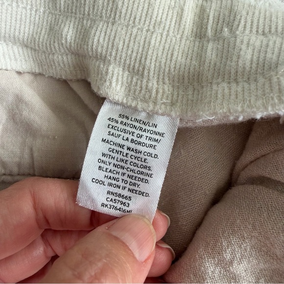 SUSINA Casual Capri Loungers in Cream - Picture 8 of 10